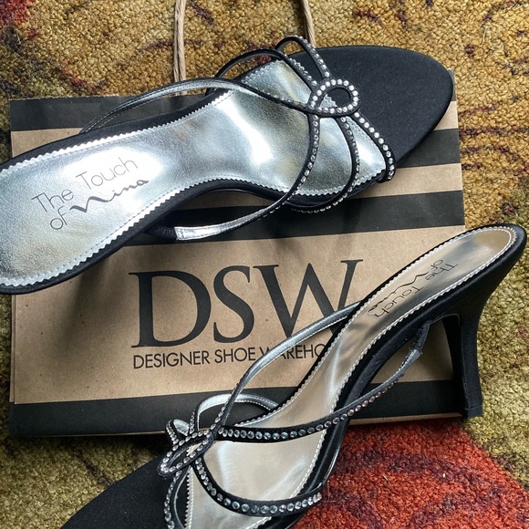 The Touch of Nina - (EUC) - Picture 3 of 4